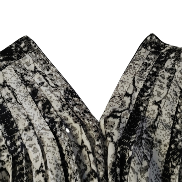 St. John Snake Skin Print Silk Pleated Skirt & Blouse Set - Picture 6 of 15